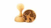 Koekjesstempel Kissing Deers rond hout