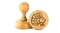 Koekjesstempel Bunny and egg rond hout